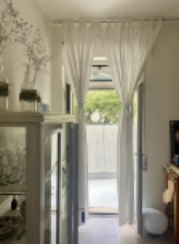 Stylish and cozy 4 room flat with garden terrace close to beach and centre