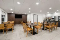 Wingate by Wyndham Matthews/Charlotte - sarapan