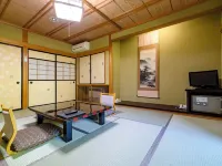 โรงแรมเรียวกัง Yakenoyu โรงแรมใกล้สะพานทาชิโระ