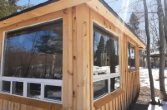 Very Private, Secluded, Nature, Pet Friendly, NO NEIGHBOURS -Red Pine cabin