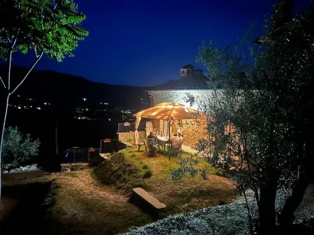 Beautiful farmhouse nestled in the Valdichiana where modern Tuscany was born