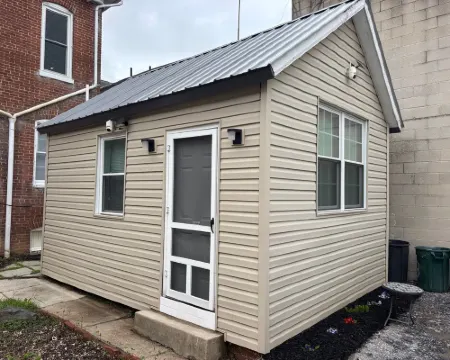 Charming 1-bedroom cottage with AC, WiFi in downtown Hanover, PA Hotels in Hanover