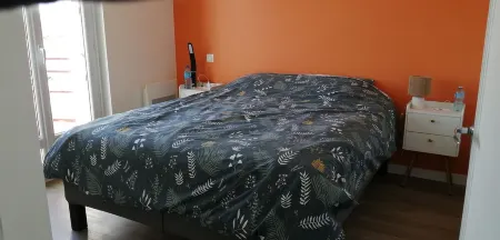 Near train station and spa, F3 apartment with view of the old town of DAX Отели в г. Дакс