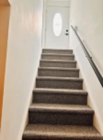 Cozy 3BR Getaway with Parking & Full Kitchen @ Melville 梅爾維爾酒店