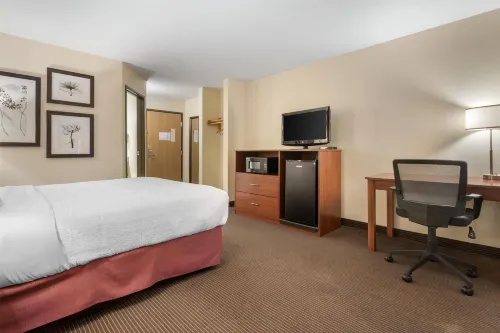 SureStay Plus Hotel by Best Western Litchfield