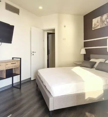 907GO to Bat Yam balcony,sea ​​view.Free parking