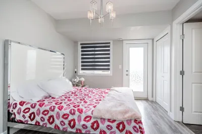 Entire Glitter House 4 Bedroom 3 bath with hottub! Hotels in Fort Gary