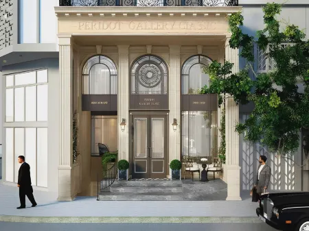 Peridot Gallery Classic Hotel
