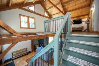 Oversized Hot Tub • Fire Pit • Mountain Cabin Getaway • Near Deep Creek