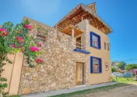 4BR & Palapa Casa de Piedra with Private Pool in San Francisco with WiFi, AC