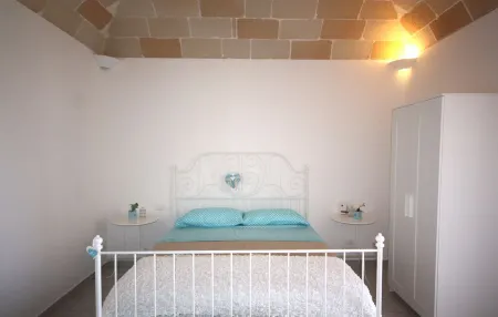 Favignana center apartment with terrace Отели в г. Фавиньяна