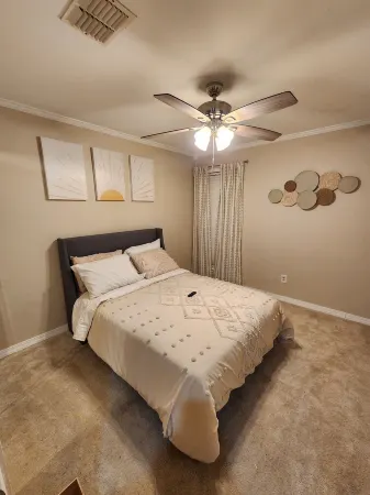 Close to Louisiana Down's Casino. A charming 3-bedroom house, great amenities! Отели в г. Ред Шут