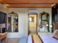 Ground floor suite with direct access to the garden