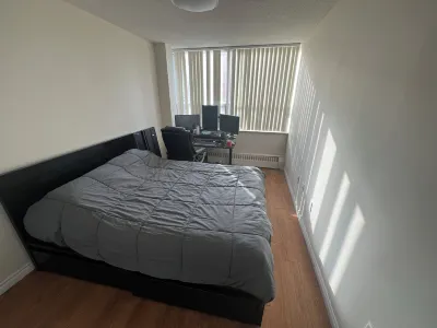 Central Toronto Stay | Steps to Everything Hotels in Dufferin Grove