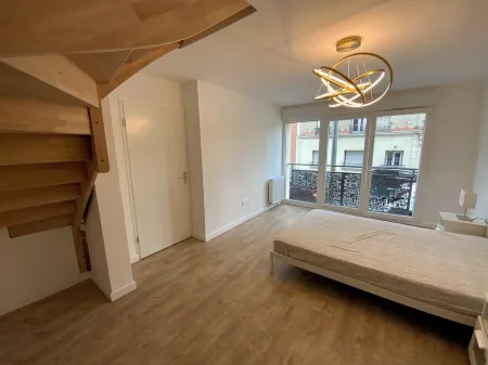 Beau Duplex Alfortville Centre Отели рядом с достопримечательностью «Le 148»