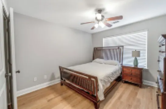 3 BR/3 BA Cozy Townhome - 3 Miles from the Masters