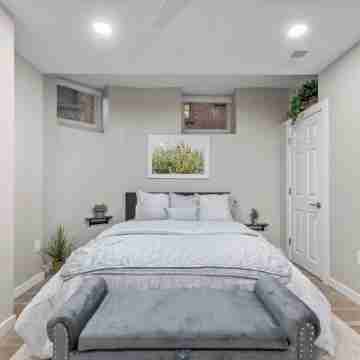 Cozy 1-bedroom w/ AC, WiFi  - Heart of the Clifton Gaslight District. Rooms