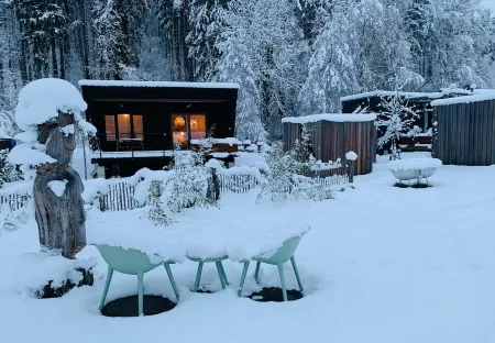Eco Tiny House für 4 Direkt am Wald - Nahe Bodensee & Allgäu - Hunde Erlaubt Отели рядом с достопримечательностью «Eissporthalle Ravensburg»