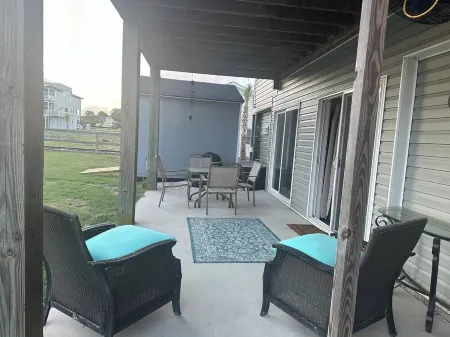 Sittin’ on the dock of the Bay