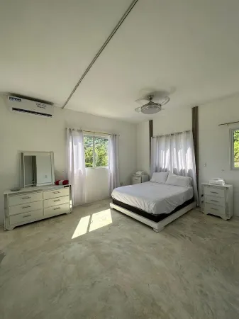 Beautiful and modern home in Cabrera with ocean view and pool ( really quiet ) Отели рядом с достопримечательностью «Playa de Caletón Grande»