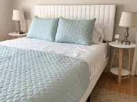 Walk to Beach: Modern-Not a 90’s Throwback! Hotels in Brigantine