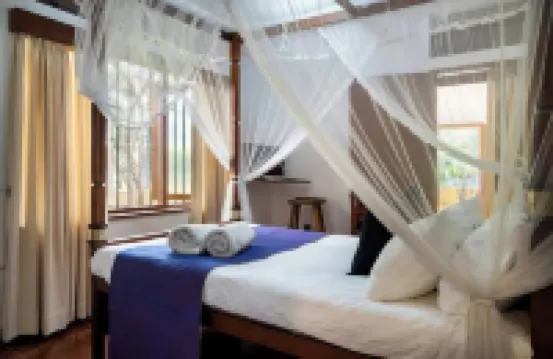 Renovated Family Bungalow, conveniently located, with modern ammenities 拉亞吉里亞酒店