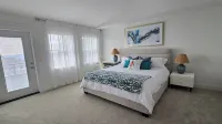 Designer Zen Villa, Premium Coquitlam Stay, Near Nature, Minutes to Transit