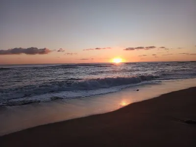 Friendly beach bungalow-Access to the beach and 30 mins from volcano  ash plain โรงแรมใน