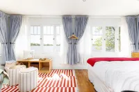 Herons Perch: Peaceful Lakefront Cottage in Shipshewana close to all the fun! Hotels in Newbury Township