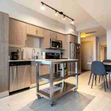 Lovely 2B King Bed l Pool Gym l Near DC/Metro/Mall Others