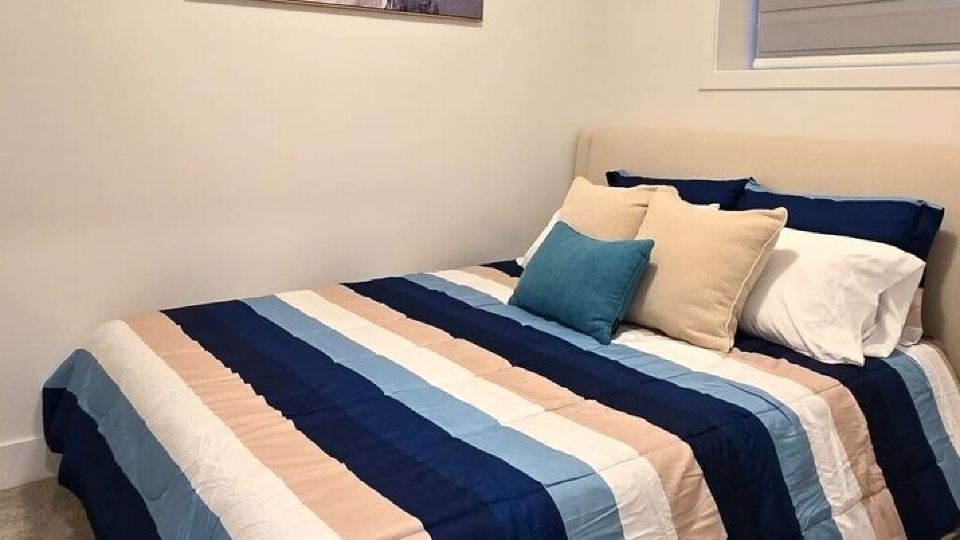 Brand New Luxury Mountain Escape, Beautiful Zen Interiors, 10 Mins to Downtown