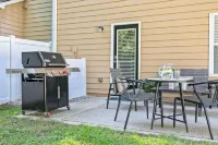 Spacious and Quiet 3-bedroom townhome with WiFi and AC in Acworth