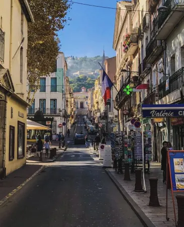 Sète town center, 3-bedroom duplex apartment pets welcome