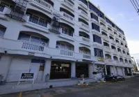Grand PL Hotel Hotell i Khuha Sawan