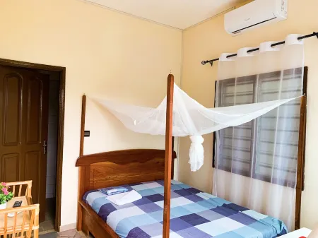 Studio with shower and private kitchen next to the beach Отели рядом с достопримечательностью «Kiddo Land»