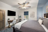 Ledgerock Cabin – Elegant 3BR Retreat in Tall Timbers Resort فنادق في Hollister