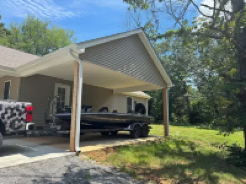 New Construction Near Jonathan Creek Ramp, Boat Parking, Sleeps 6