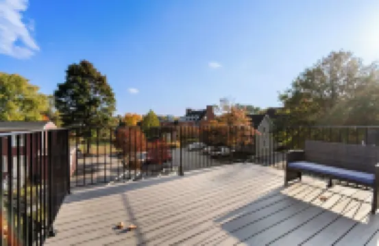 Historic 2 Bed/2 Bath Downtown Loft w/Park View & Spa Access 切斯特敦酒店