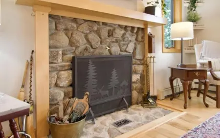 Charming 4-bedroom house in enjoyable Sunapee with fitness room, WiFi