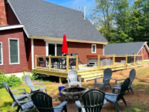 White Cap Cabin, Dog Friendly Chalet Including a Game Room, Hot Tub, Fireplace