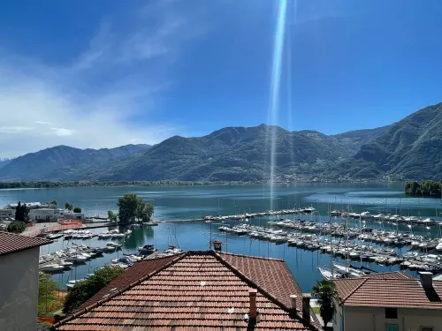 Charming vacation home in Lovere with breathtaking views of Lake Iseo! Hotels in Lovere