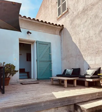 Maison vue Mer , Proche Bastia Отели в г. Бастия