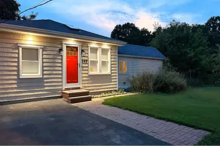 Stylish Suburban Retreat – Peaceful, Private, and Close to It All Отели в г. Литл Фолс