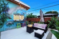 Cozy Stay •Near Hard Rock Stadium • Private Serene Backyard