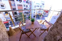 Luxueux & traditionnel 2chambres/1min gare Agdal Hotels in Rabat