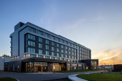 Holiday Inn Express AÉROPORT MONTRÉAL - ST-LAURENT Hoteles cerca de Brook Park Rink