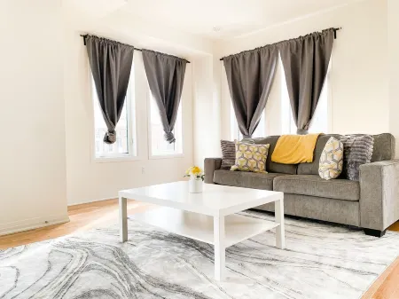 Bowmanville Home Отели рядом с достопримечательностью «Заповедник Эннискиллен»