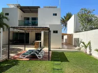 Charming 3-bedroom Private Pool Villa with AC and WiFi in enjoyable Mérida Hotel a 