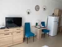 Admiral Plaza Studio With Pool View