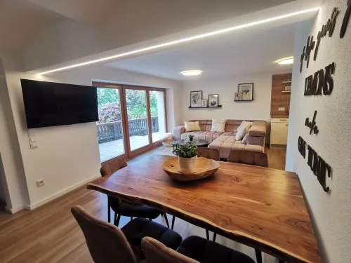 Garden view apartment with pool and children's playground Hotels in Dippoldiswalde